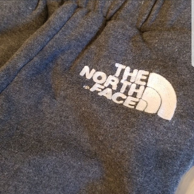 THE NORTH FACE(ザノースフェイス)のノースフェイス スエットパンツ キッズ/ベビー/マタニティのキッズ服男の子用(90cm~)(パンツ/スパッツ)の商品写真