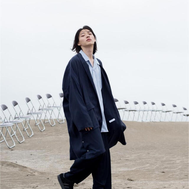 URBAN RESEARCH DOORS(アーバンリサーチドアーズ)のTHEE oversize gown NAVY レディースのジャケット/アウター(ガウンコート)の商品写真