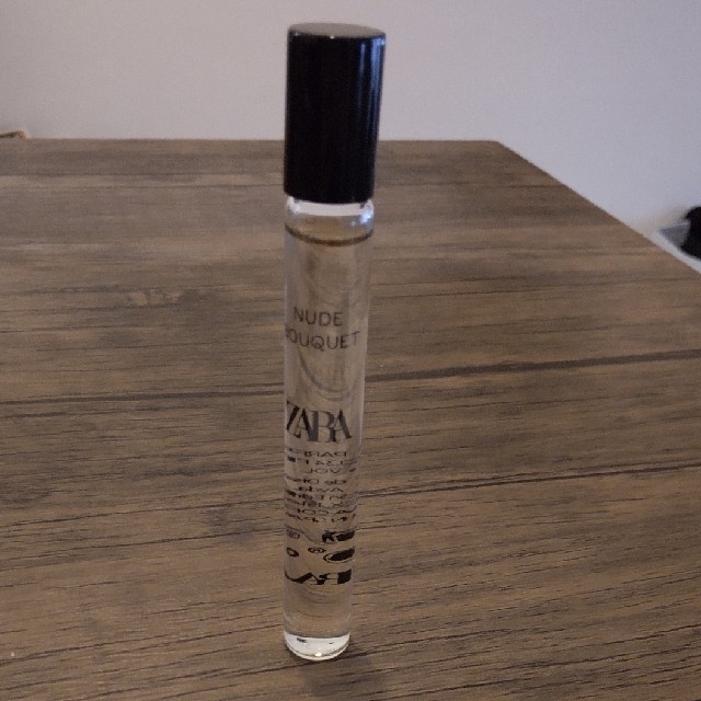 ZARA(ザラ)のZARA 香水（NUDEBOUQUET）　10ml コスメ/美容の香水(香水(女性用))の商品写真