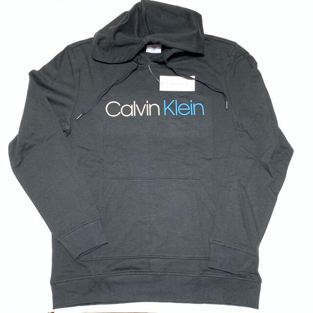 Calvin Klein(カルバンクライン)の【新品】CALVIN KLEIN パーカー ブラック ロゴ入り メンズのトップス(パーカー)の商品写真