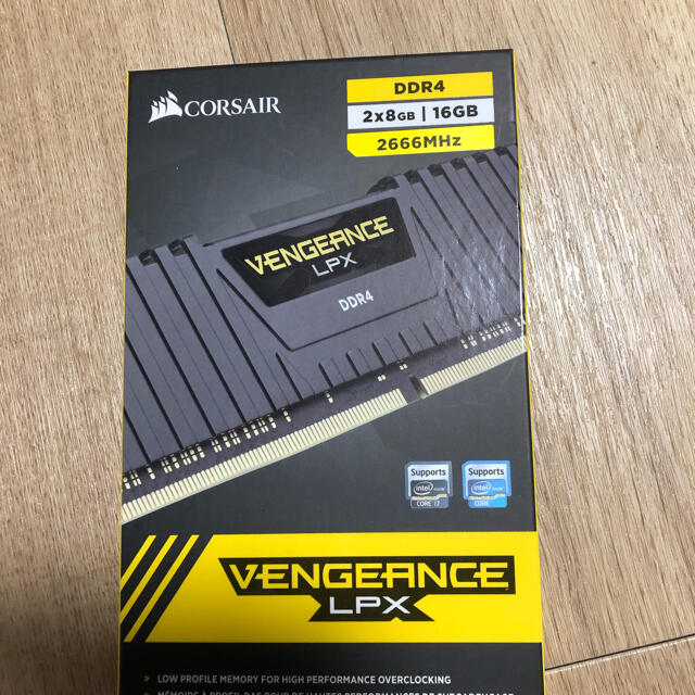 corsair CMK16GX4M2A2666C16 [8GB 2枚組]