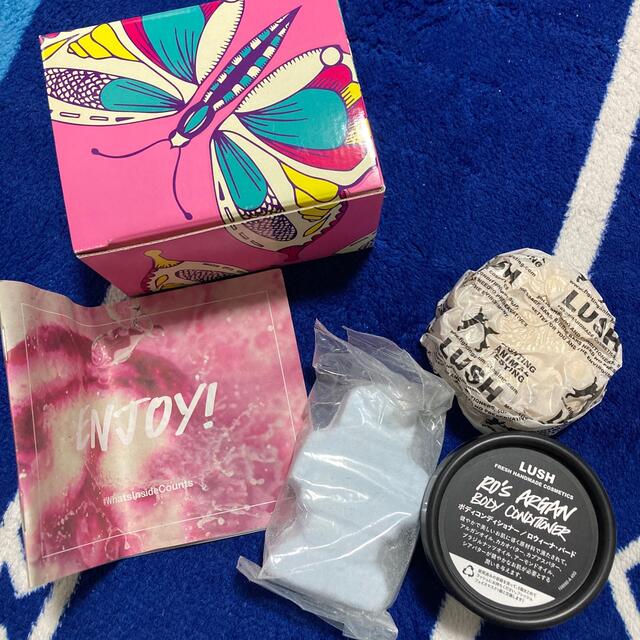 LUSH(ラッシュ)のLUSH 3点セット コスメ/美容のボディケア(その他)の商品写真