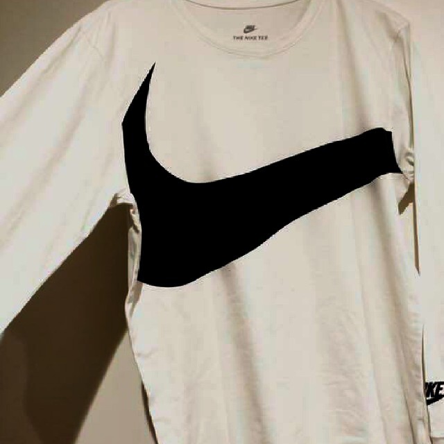 NIKE(ナイキ)のNIKE ビッグスウォッシュ L/S Mサイズ ナイキ メンズのトップス(Tシャツ/カットソー(七分/長袖))の商品写真