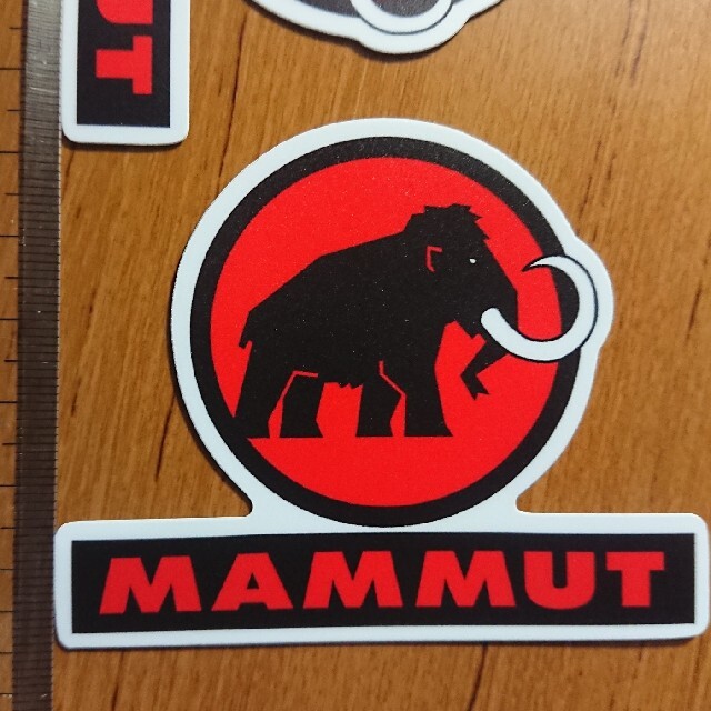 Mammut(マムート)のマムート mammut ステッカー 2枚セット スポーツ/アウトドアのアウトドア(その他)の商品写真
