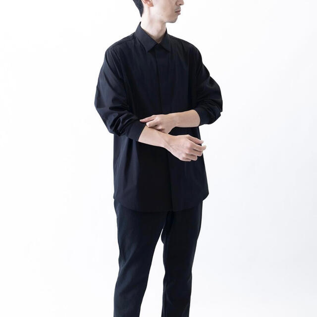 COMOLI(コモリ)のTEATORA keyboard shirt キーボードシャツ　ブラック メンズのトップス(シャツ)の商品写真