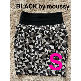 ブラックバイマウジー(BLACK by moussy)のブラック　バイ　マウジー　スカート　 BLACK by moussy(ミニスカート)