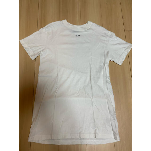 NIKE(ナイキ)のNIKE ナイキ Tシャツ　レディースS レディースのトップス(Tシャツ(半袖/袖なし))の商品写真