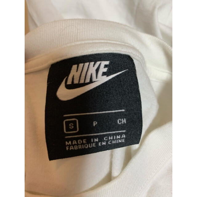 NIKE(ナイキ)のNIKE ナイキ Tシャツ　レディースS レディースのトップス(Tシャツ(半袖/袖なし))の商品写真