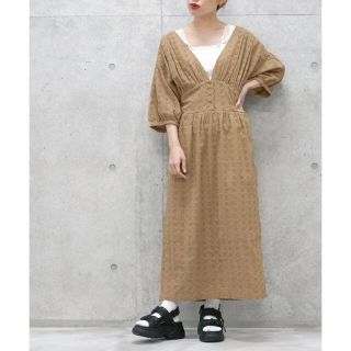 ダブルクローゼット(w closet)のwcloset ＊ スワトー刺繍前ボタンナローワンピース(ロングワンピース/マキシワンピース)