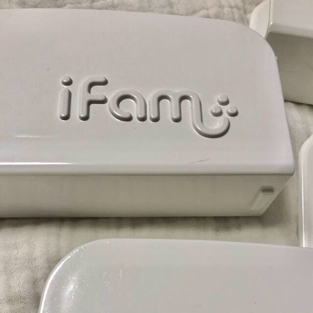 【すー様専用】ifam ベビーサークル 6枚セット ホルダー付 キッズ/ベビー/マタニティの寝具/家具(ベビーサークル)の商品写真