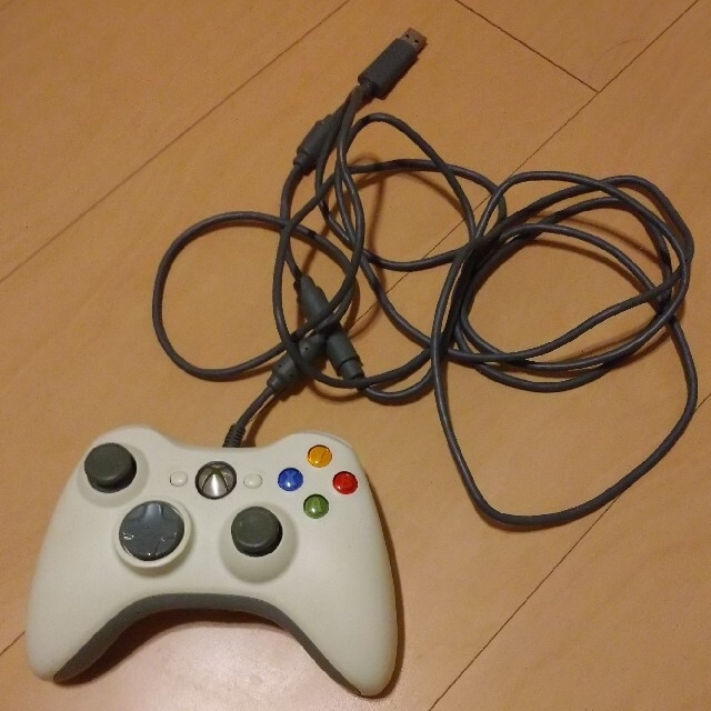 Xbox360(エックスボックス360)の値下げしました。XBox360　USB　コントローラー エンタメ/ホビーのゲームソフト/ゲーム機本体(家庭用ゲーム機本体)の商品写真