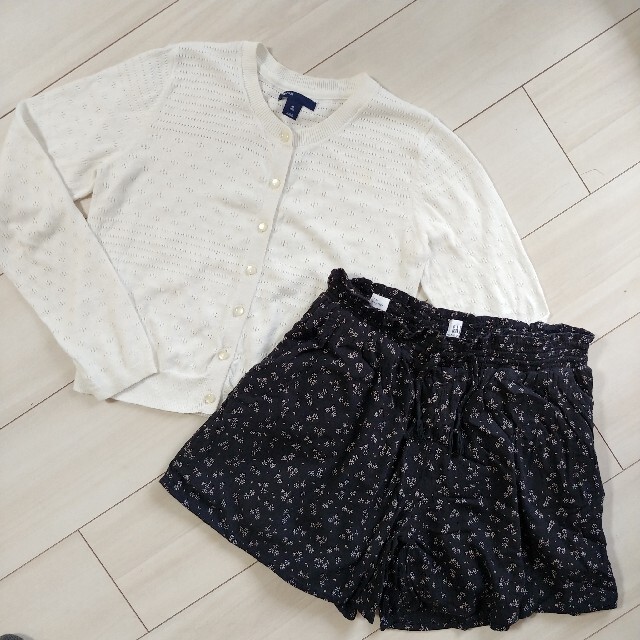 GAP Kids(ギャップキッズ)のGAP kids カーディガン & 花柄  ショートパンツ セット 160 XL キッズ/ベビー/マタニティのキッズ服女の子用(90cm~)(パンツ/スパッツ)の商品写真