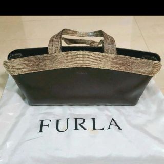 フルラ(Furla)のフルラ　トートバッグ　型押牛革(トートバッグ)