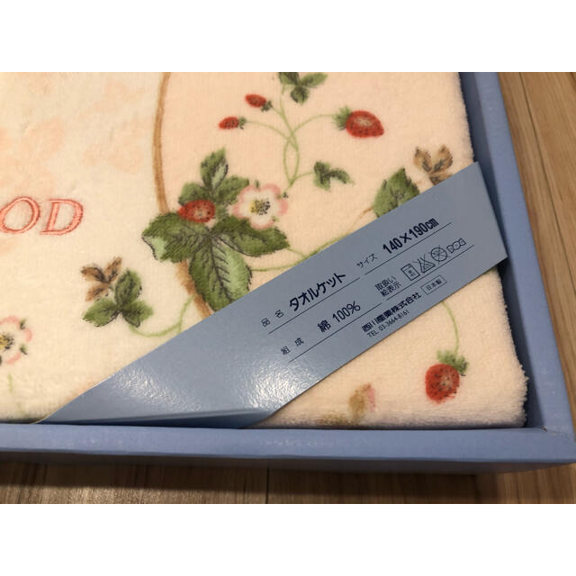 WEDGWOOD(ウェッジウッド)のflower様専用　日本製 WEDGWOOD タオルケット ワイルドストロベリー キッズ/ベビー/マタニティの寝具/家具(タオルケット)の商品写真