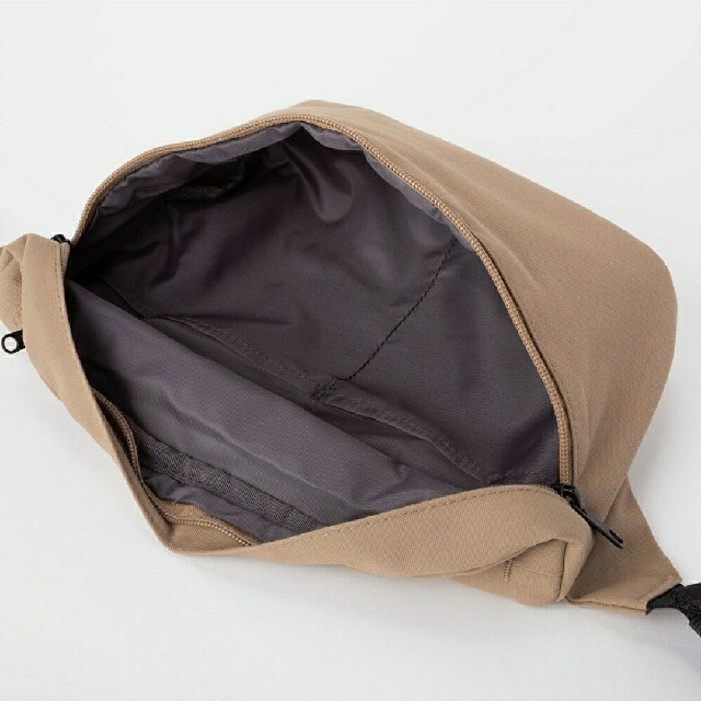 UNIQLO(ユニクロ)のユニクロ　ウエストバッグ　ブラック　robic メンズのバッグ(ボディーバッグ)の商品写真