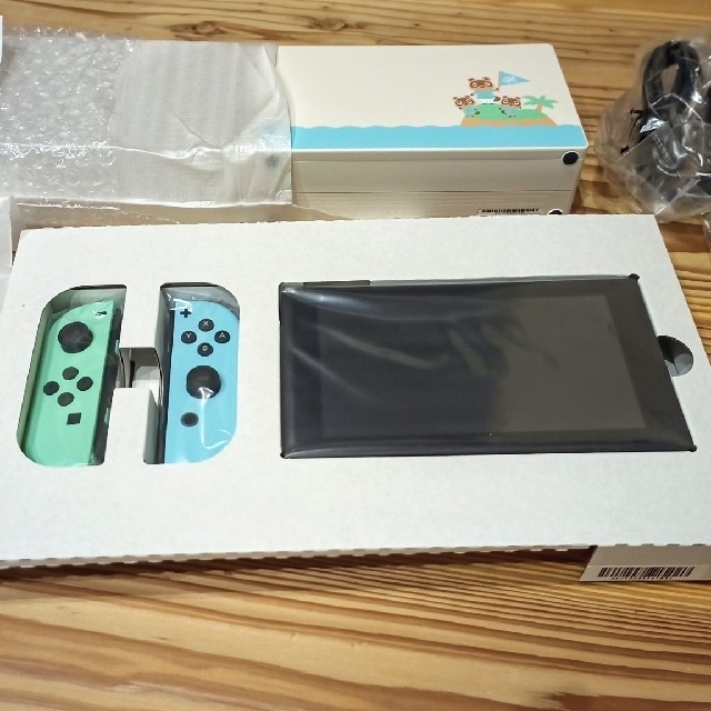 Nintendo Switch(ニンテンドースイッチ)のNintendo Switch あつまれどうぶつの森セット(箱無し) スイッチ エンタメ/ホビーのゲームソフト/ゲーム機本体(家庭用ゲーム機本体)の商品写真