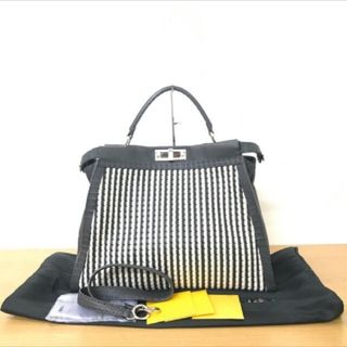 フェンディ(FENDI)の★本物美品★フェンディ　セレリアピーカブー　FENDI(ハンドバッグ)