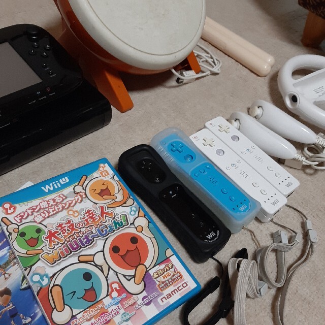 Wii U(ウィーユー)のWiiU BLACK 32GB 色々セット 太鼓の達人  エンタメ/ホビーのゲームソフト/ゲーム機本体(家庭用ゲーム機本体)の商品写真