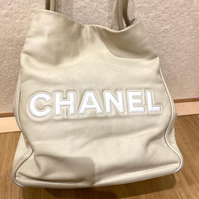 ショルダーバッグ【値下げ】CHANEL ♡カメリア　トートバッグ♡ ベージュ