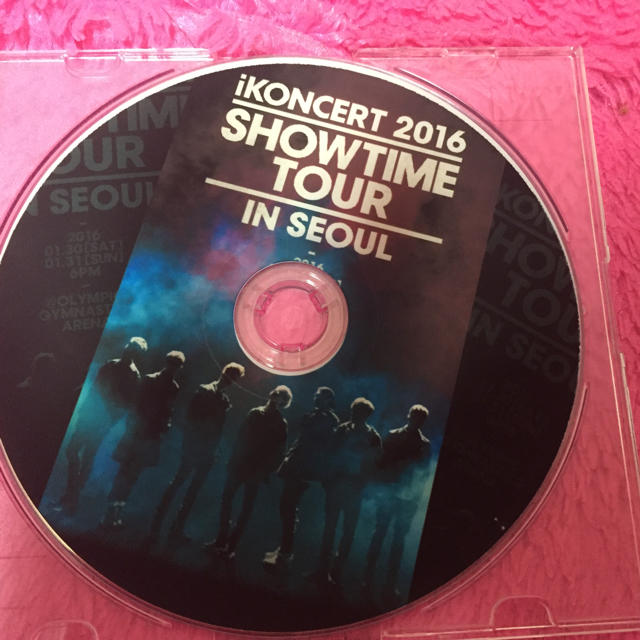 iKON(アイコン)のiKON TOUR エンタメ/ホビーのDVD/ブルーレイ(ミュージック)の商品写真