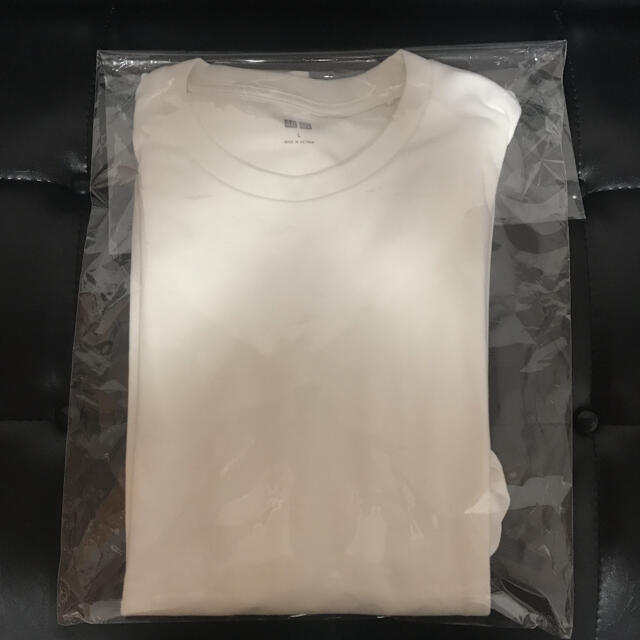 UNIQLO(ユニクロ)の新品未使用　UNIQLO ソフトタッチクルーネックTシャツ　長袖　白　L メンズのトップス(Tシャツ/カットソー(七分/長袖))の商品写真