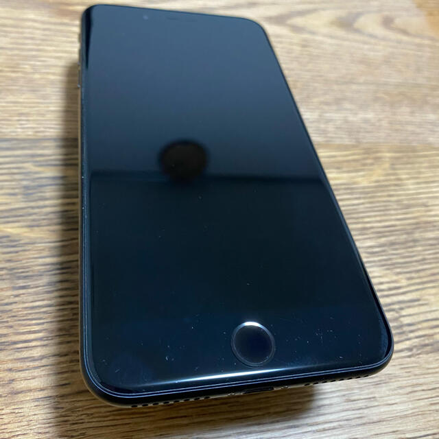 iPhone(アイフォーン)の【中古品】iPhone7 Plus 128GB ジェットブラック　SIMフリー スマホ/家電/カメラのスマートフォン/携帯電話(スマートフォン本体)の商品写真