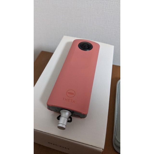 RICOH(リコー)のRICOH THETA SC ピンク/リコー/シータ/360度カメラ スマホ/家電/カメラのカメラ(コンパクトデジタルカメラ)の商品写真