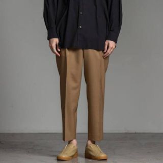 マーカウェア(MARKAWEAR)のMARKAWARE 19SS ウールトロピカルペグトップ ベージュ size2(スラックス)