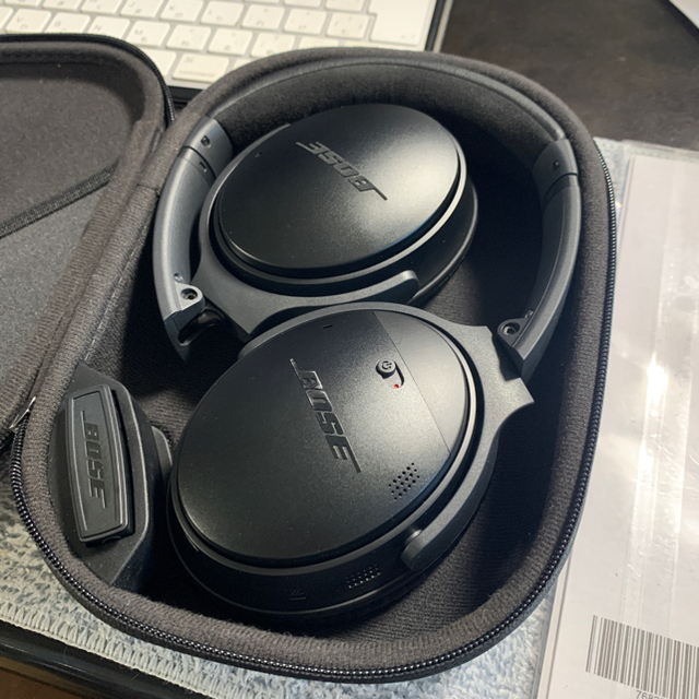 BOSE(ボーズ)のBOSE QuietComfort 35 中古品 スマホ/家電/カメラのオーディオ機器(ヘッドフォン/イヤフォン)の商品写真