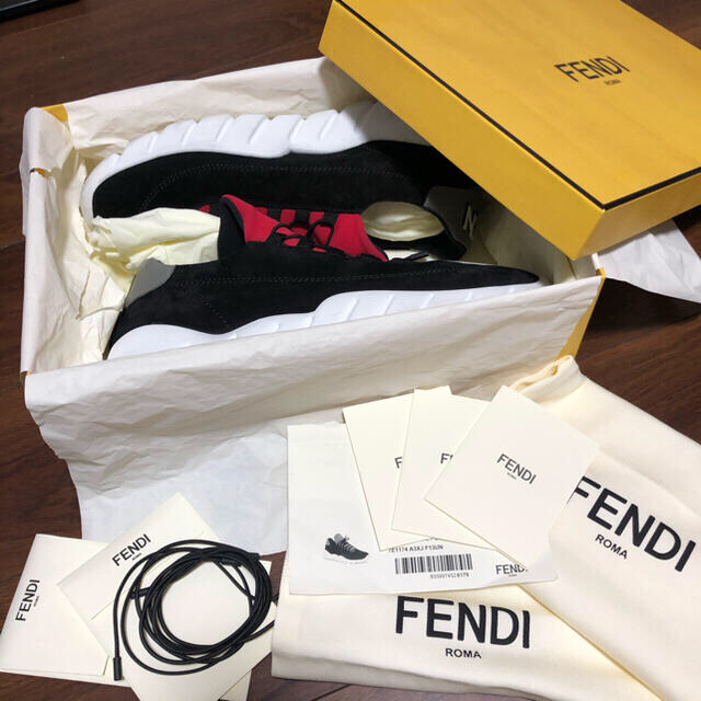 FENDI(フェンディ)の【最終価格】FENDI フェンディ　スニーカー メンズの靴/シューズ(スニーカー)の商品写真