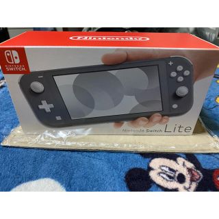 ニンテンドースイッチ(Nintendo Switch)のNintendo Switch Liteグレー 最終値下げ(家庭用ゲーム機本体)