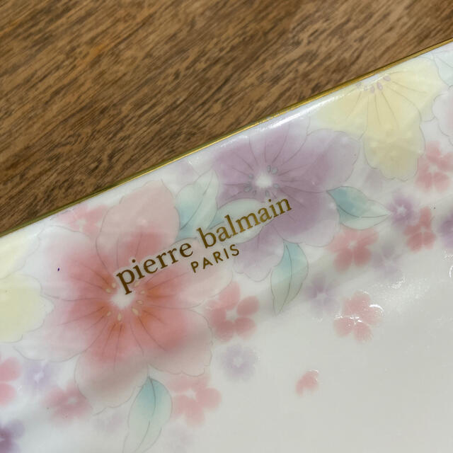 Pierre Balmain(ピエールバルマン)の【balmain】長方形のお皿 インテリア/住まい/日用品のキッチン/食器(食器)の商品写真
