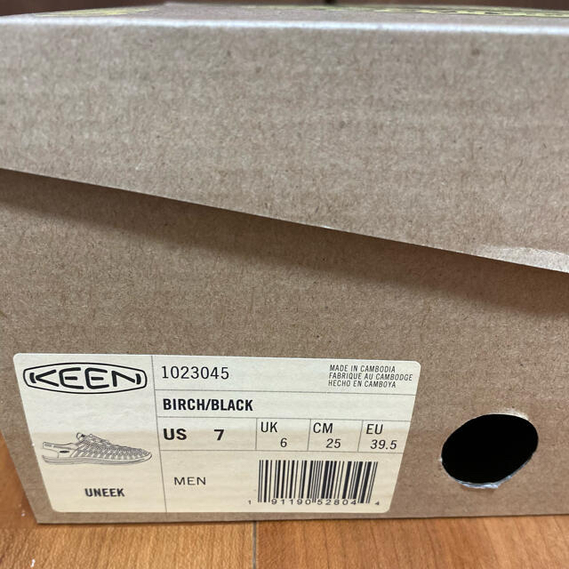 ベージュ 新品未使用 KEEN キーン ユニーク 25センチ サンダル