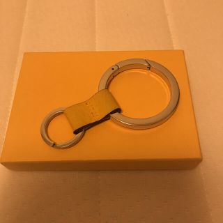 itti イッチ レザーキーホルダー イエロー 新品(キーホルダー)