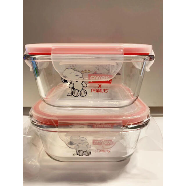 Pyrex(パイレックス)の☆新品☆未使用☆パイレックス スヌーピー ガラス保存容器 2個セット コストコ インテリア/住まい/日用品のキッチン/食器(容器)の商品写真