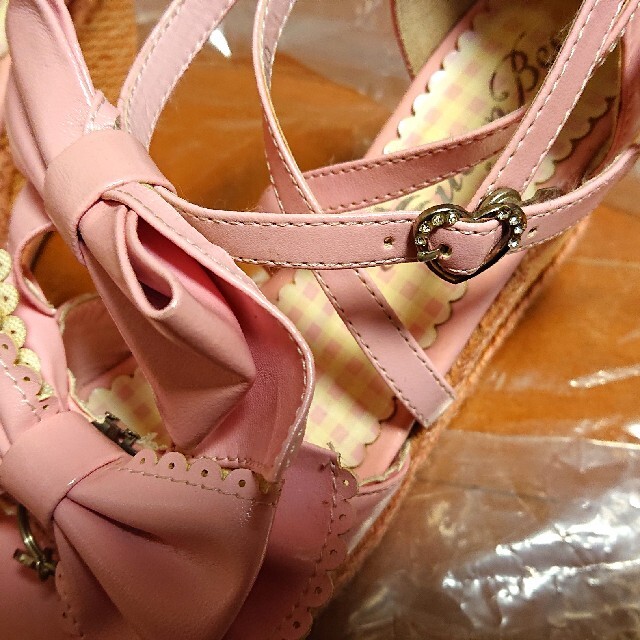 クイーンビー/ロリィタ/ウエッジソールサンダル/ピンク/難あり レディースの靴/シューズ(サンダル)の商品写真