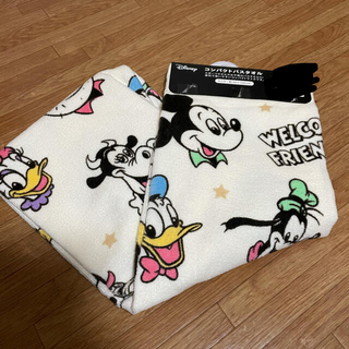 ディズニー(Disney)のレトロミッキー　コンパクトバスタオル(タオル/バス用品)