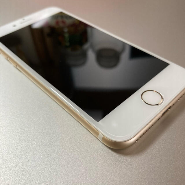 Apple(アップル)のiPhone7 128GB ゴールド　ジャンク docomo SIMフリー スマホ/家電/カメラのスマートフォン/携帯電話(スマートフォン本体)の商品写真