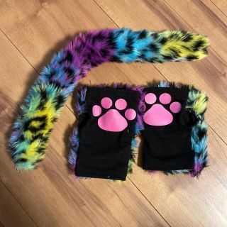 クレアーズ(claire's)のレインボー猫の手しっぽ(衣装)