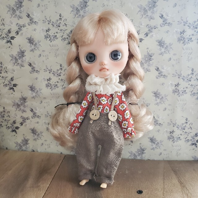 otodoll・カスタムミディアイシードール・グレーアイのお嬢さん ハンドメイドのぬいぐるみ/人形(人形)の商品写真