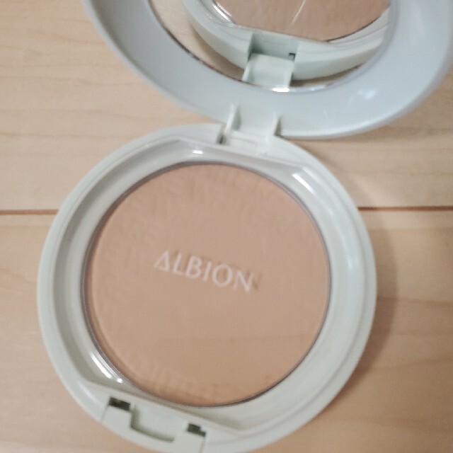 ALBION(アルビオン)のALBION アルビオン ホワイトレア エアー 01番 コスメ/美容のベースメイク/化粧品(ファンデーション)の商品写真