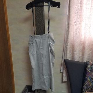 トーガ(TOGA)のtoga pulla トーガプルラ　サスペンダースカート　2(ひざ丈スカート)
