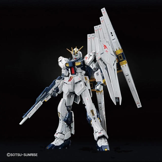 BANDAI(バンダイ)の新品 RG 1/144 ガンダムベース限定 νガンダム[チタニウムフィニッシュ] エンタメ/ホビーのおもちゃ/ぬいぐるみ(模型/プラモデル)の商品写真