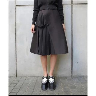 パメオポーズ(PAMEO POSE)のpameo pose GRAND PIANO SKIRT モデル着用サンプル品　(ひざ丈スカート)