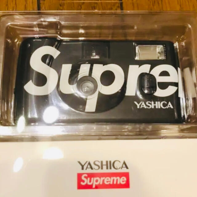 シュプリーム　カメラ　supremeカメラ