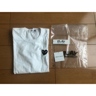 コムデギャルソン(COMME des GARCONS)のコムデギャルソン  PLAY プレイコムデキャルソン　Tシャツ　白　ワンポイント(カットソー(半袖/袖なし))