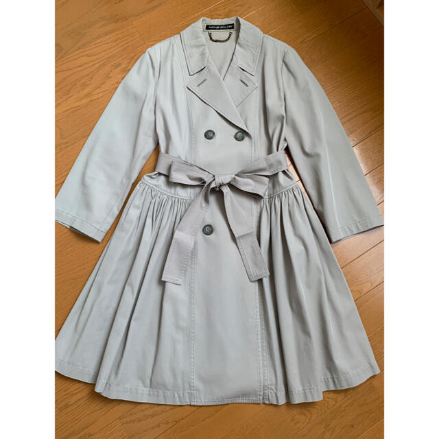 JaneMarple(ジェーンマープル)のJaneMarpleDansLeSalon コート　プリーツ　日本製 レディースのジャケット/アウター(トレンチコート)の商品写真