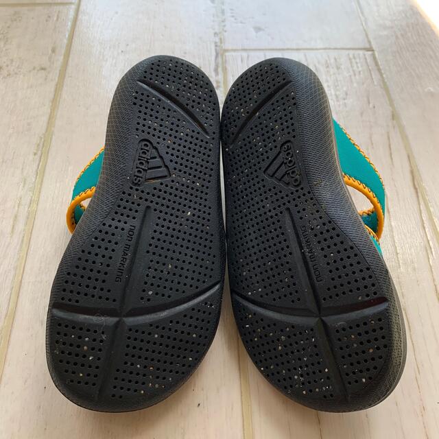 adidas(アディダス)のadidas 水陸両用 キッズ キッズ/ベビー/マタニティのキッズ靴/シューズ(15cm~)(サンダル)の商品写真