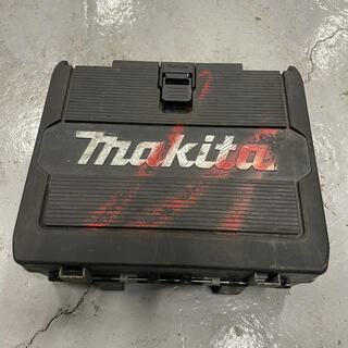マキタ(Makita)のmakita インパクトドライバー　14.4v 6ah(工具/メンテナンス)