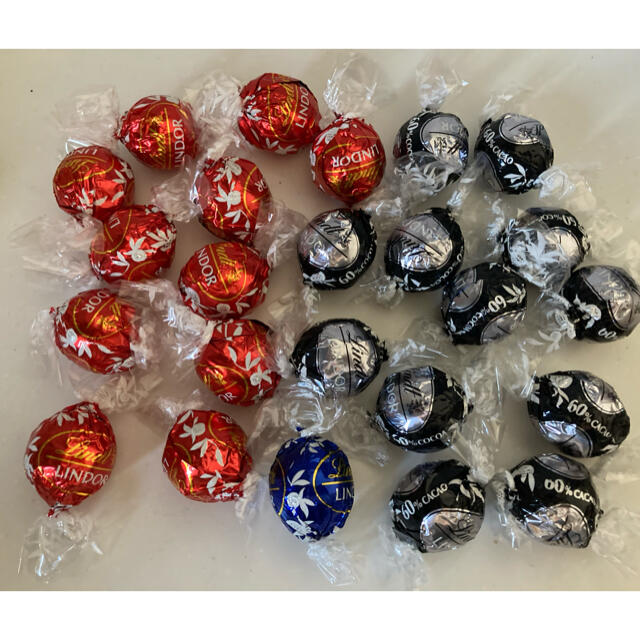 Lindt(リンツ)の〜リンツチョコレート〜 食品/飲料/酒の食品(菓子/デザート)の商品写真